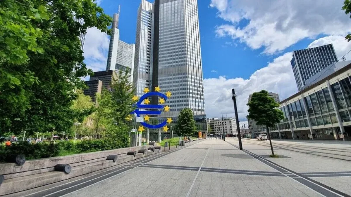 Gözler ECB'nin vereceği sinyallerde: Faiz artırım döngüsü mü başlayacak? Gözler ECB'nin vereceği sinyallerde: Faiz artırım döngüsü mü başlayacak?