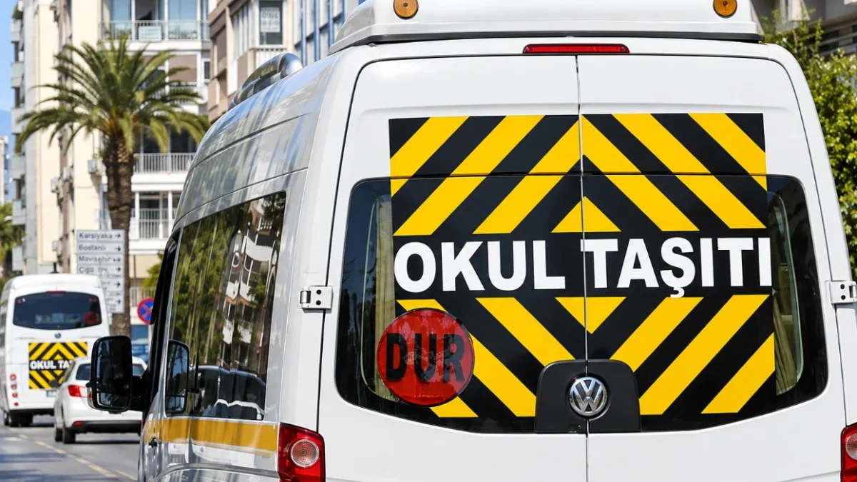 3 büyükşehirde okul servis ücretlerine zam: Fiyatlar 27 bin TL'den başlıyor 3 büyükşehirde okul servis ücretlerine zam: Fiyatlar 27 bin TL'den başlıyor