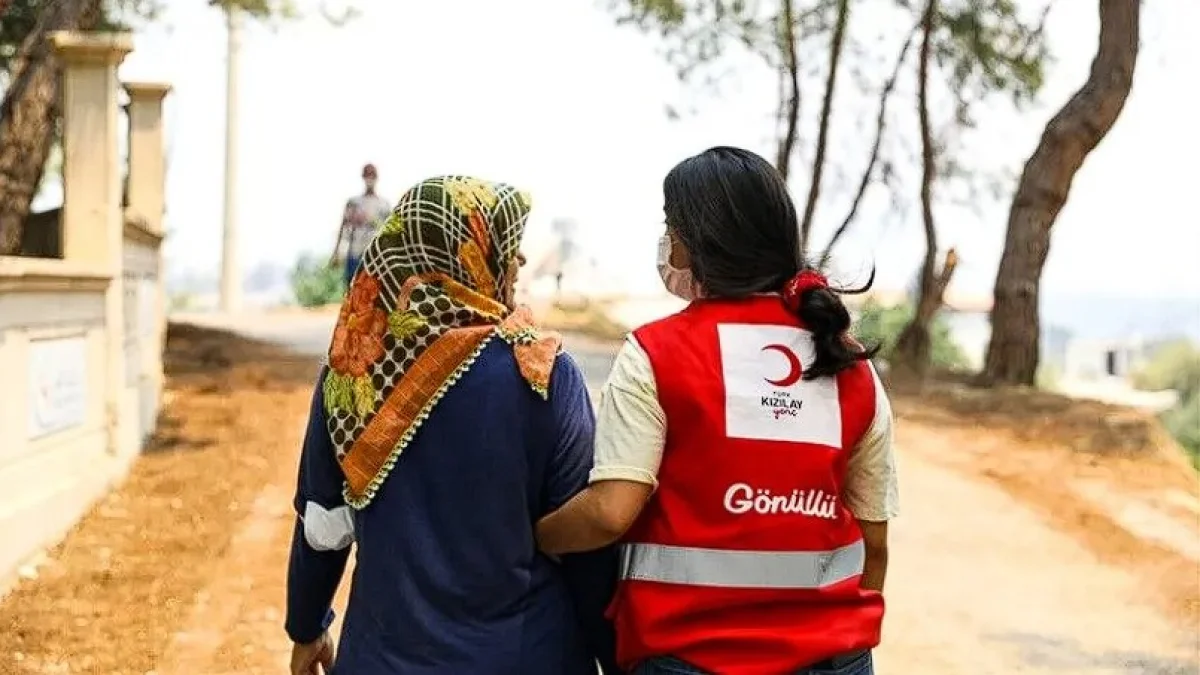 Kriz anında 'İzle, Dinle, Bağ Kur': Kızılay’dan psikolojik ilk yardım rehberi Kriz anında 'İzle, Dinle, Bağ Kur': Kızılay’dan psikolojik ilk yardım rehberi