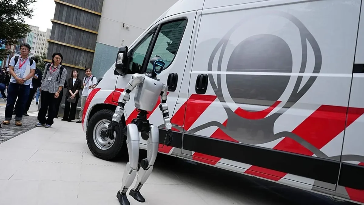 GMO Air, Japonya'da insansı robotlar için ‘robot ambulans’ hizmetini başlattı GMO Air, Japonya'da insansı robotlar için ‘robot ambulans’ hizmetini başlattı