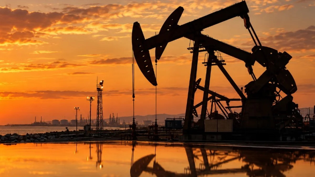 Petrol fiyatları S. Arabistan etkisiyle yükseldi: Brent'te yüzde 1.56'lık artış Petrol fiyatları S. Arabistan etkisiyle yükseldi: Brent'te yüzde 1.56'lık artış
