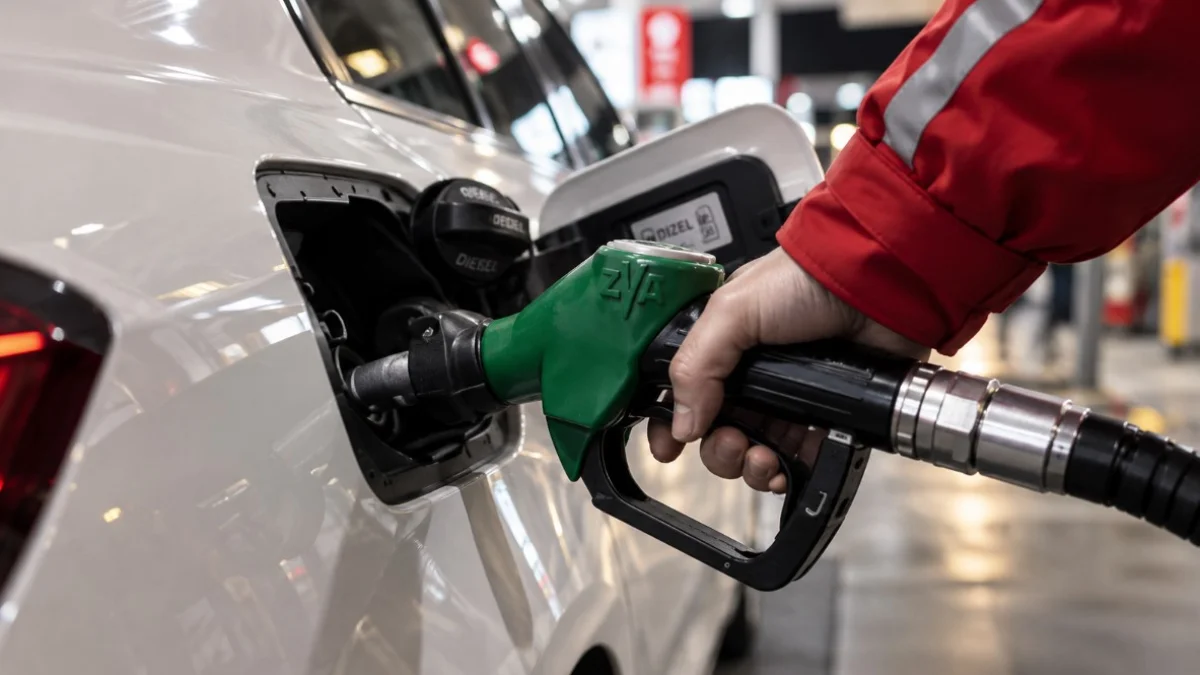 AKARYAKIT FİYATLARI SON DAKİKA: Motorin litre fiyatına zam geldi! İstanbul'da motorin ne kadar oldu? AKARYAKIT FİYATLARI SON DAKİKA: Motorin litre fiyatına zam geldi! İstanbul'da motorin ne kadar oldu?
