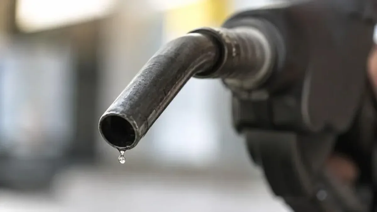 Küresel motorin piyasasında arz şoku: Körfez ve Rusya'daki arz kaybı pompa fiyatlarını vurdu Küresel motorin piyasasında arz şoku: Körfez ve Rusya'daki arz kaybı pompa fiyatlarını vurdu