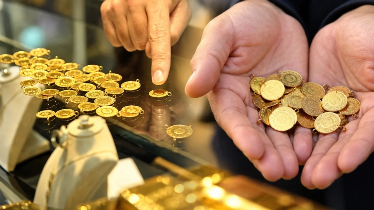 ALTIN FİYATLARI 18 EYLÜL: Yükseliş devam ediyor! Gram, çeyrek, yarım altın ne kadar? ALTIN FİYATLARI 18 EYLÜL: Yükseliş devam ediyor! Gram, çeyrek, yarım altın ne kadar?