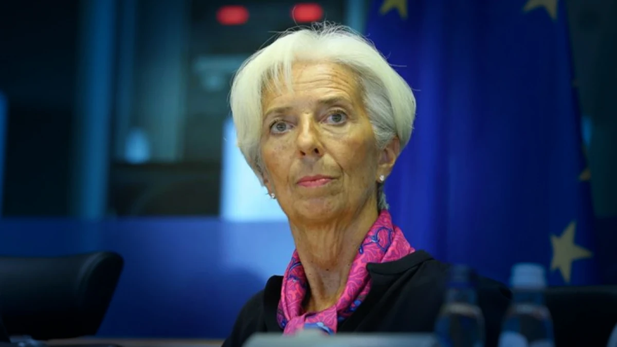 ECB Başkanı Lagarde'dan enflasyon ve büyüme yorumu: Riskler dengeli hale geldi ECB Başkanı Lagarde'dan enflasyon ve büyüme yorumu: Riskler dengeli hale geldi