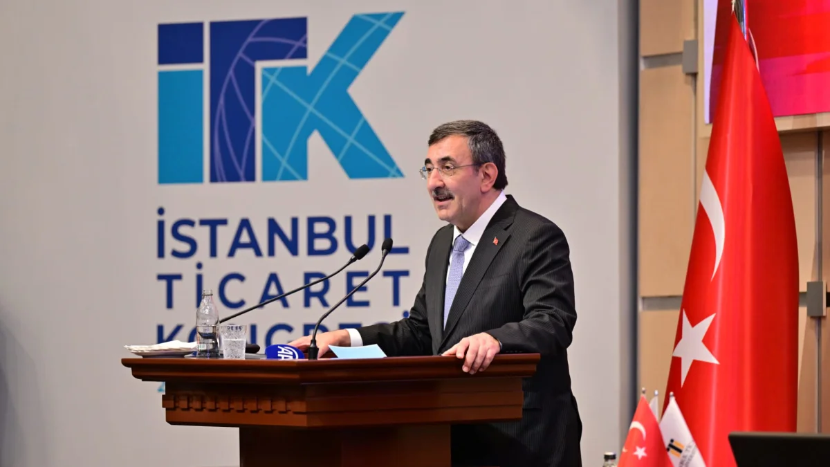 Cumhurbaşkanı Yardımcısı Cevdet Yılmaz İstanbul Ticaret Kongresi'nde açıkladı: 'Üretici ve ihracatçımızı yalnız bırakmayacağız' Cumhurbaşkanı Yardımcısı Cevdet Yılmaz İstanbul Ticaret Kongresi'nde açıkladı: 'Üretici ve ihracatçımızı yalnız bırakmayacağız'