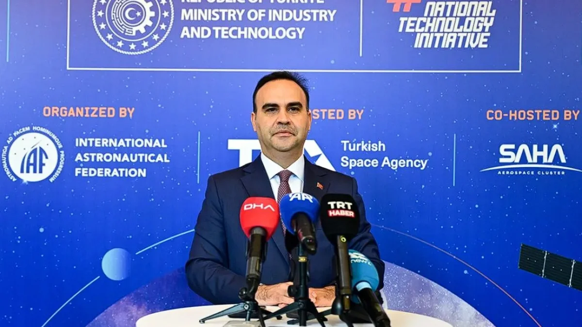 Bakan Kacır açıkladı: 2027'de Türkiye'nin Ay Misyonu gerçekleştirilecek Bakan Kacır açıkladı: 2027'de Türkiye'nin Ay Misyonu gerçekleştirilecek