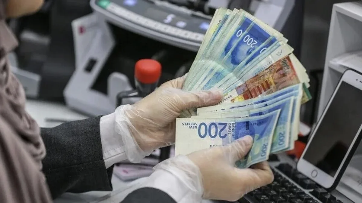İsrail bankalarını endişe bastı: İngiltere yaptırım uygulayabilir İsrail bankalarını endişe bastı: İngiltere yaptırım uygulayabilir
