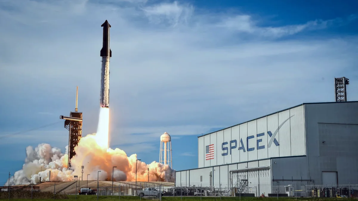 SpaceX, Starship'i ilk kez Florida'dan fırlatmaya hazırlanıyor SpaceX, Starship'i ilk kez Florida'dan fırlatmaya hazırlanıyor
