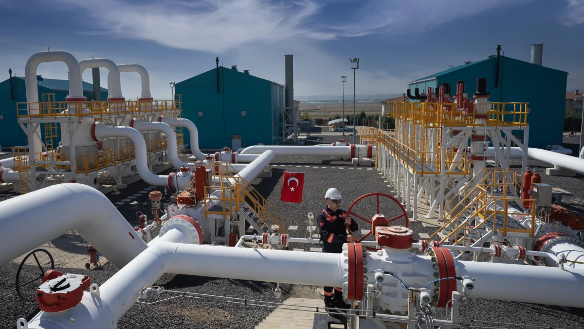 Türkiye’nin doğal gaz ağı dünyanın çevresini 6,5 kez dolaşacak uzunluğa ulaştı! Türkiye’nin doğal gaz ağı dünyanın çevresini 6,5 kez dolaşacak uzunluğa ulaştı!