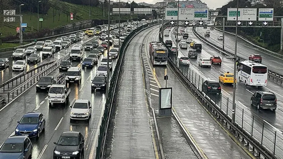 SON DAKİKA: İstanbul’da E-5 için 12 günlük çalışma: Edirne yönü gece yan yola aktarılacak SON DAKİKA: İstanbul’da E-5 için 12 günlük çalışma: Edirne yönü gece yan yola aktarılacak