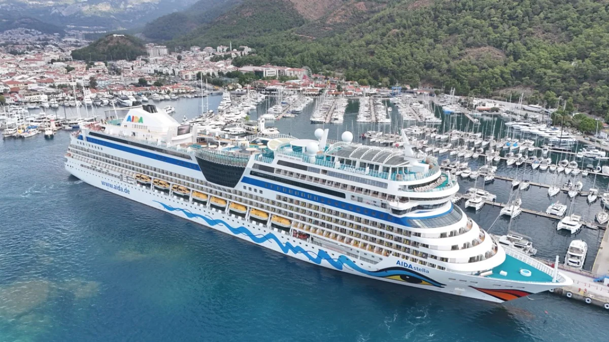 Marmaris’e demir atan Aida Stella 2 binden fazla turist getirdi Marmaris’e demir atan Aida Stella 2 binden fazla turist getirdi