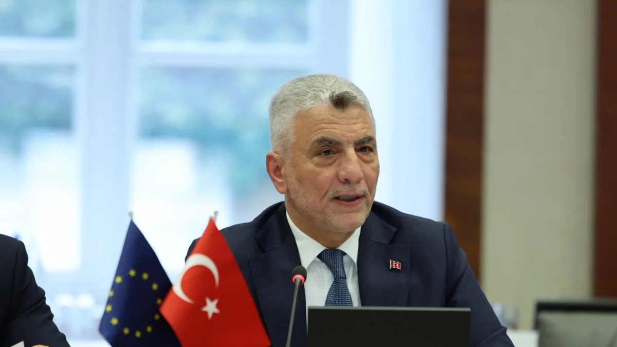 Bakan Bolat'tan Gümrük Birliği mesajı: Bazı alanlarda ilerleme kaydedildi Bakan Bolat'tan Gümrük Birliği mesajı: Bazı alanlarda ilerleme kaydedildi