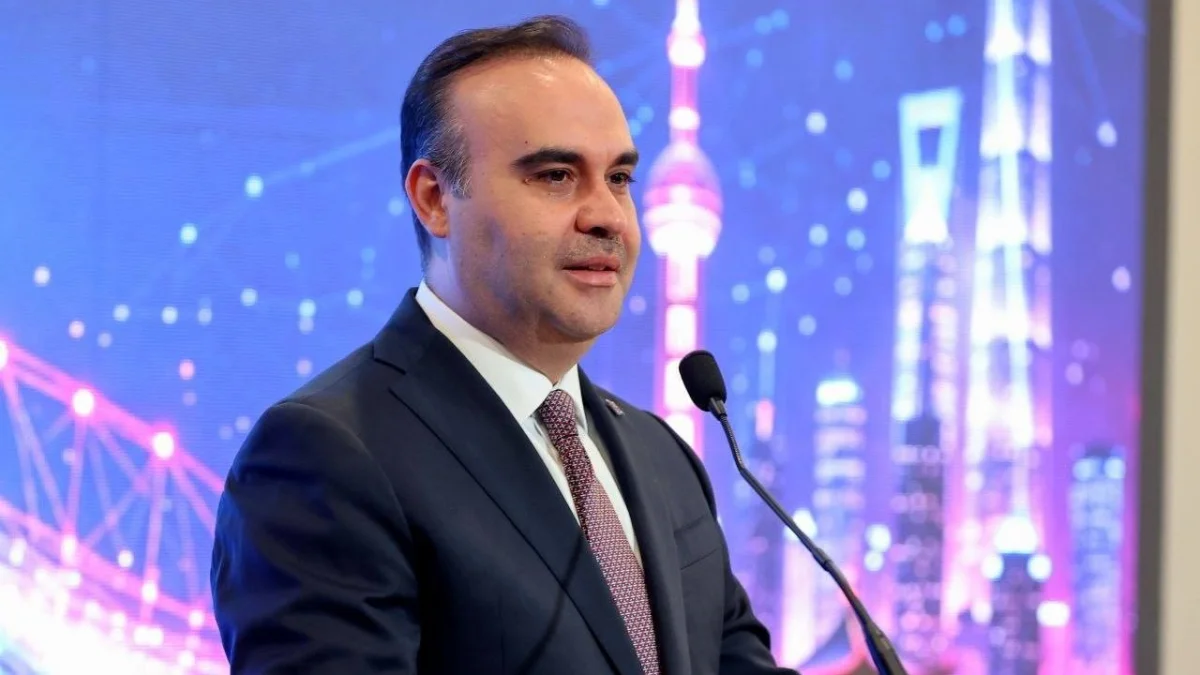 Bakan Kacır’dan AB’ye yatırım mesajı: Türkiye yeni stratejik ortaklıklara hazır Bakan Kacır’dan AB’ye yatırım mesajı: Türkiye yeni stratejik ortaklıklara hazır