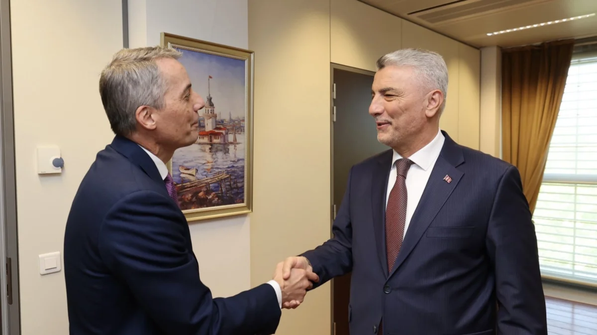 Bakan Bolat, Ford Başkan Yardımcısı ile görüştü: Gündem AB'nin yeni sanayi yasası Bakan Bolat, Ford Başkan Yardımcısı ile görüştü: Gündem AB'nin yeni sanayi yasası