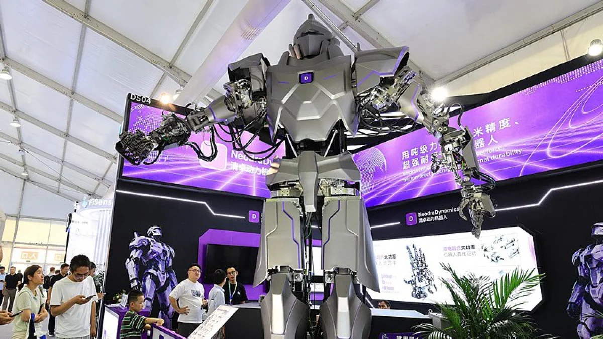 Çinli NeodraDynamics'ten 4 metrelik dev insansı robot: Neo1 tanıtıldı Çinli NeodraDynamics'ten 4 metrelik dev insansı robot: Neo1 tanıtıldı
