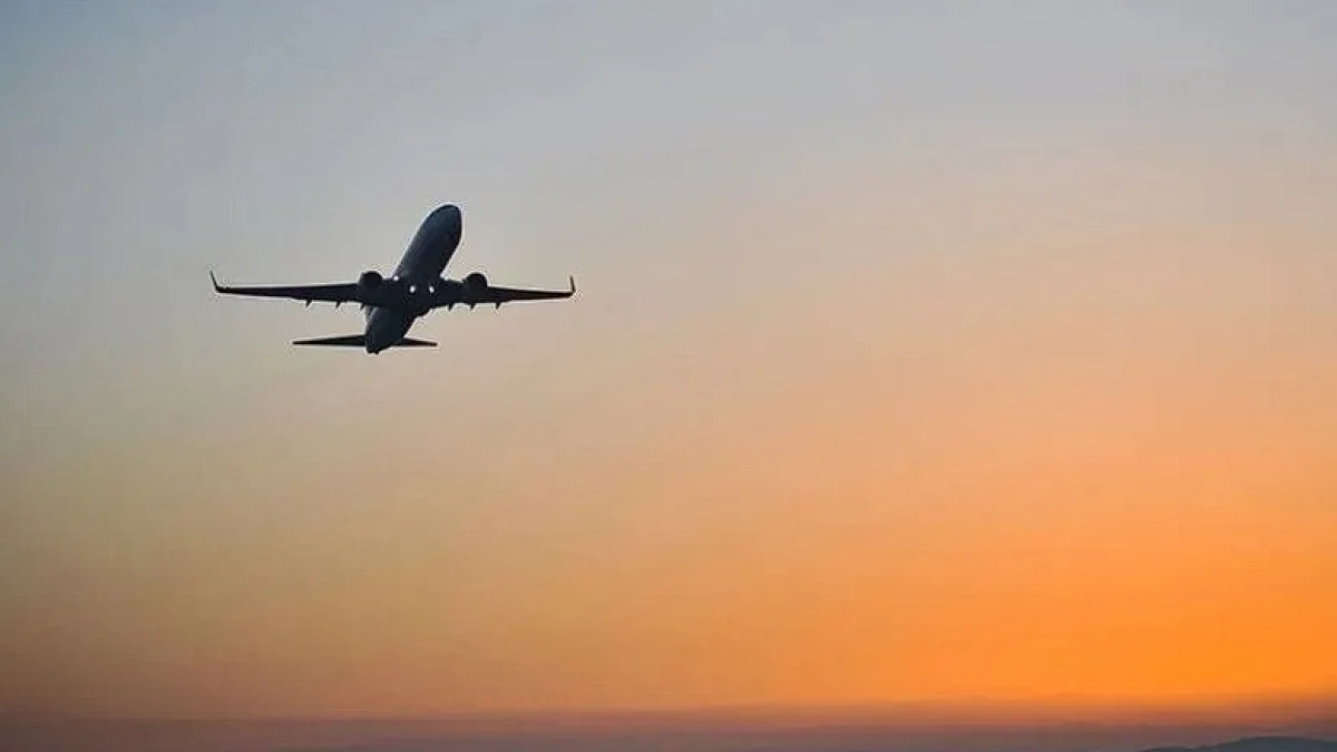 Küresel havayolu şirketlerinde maliyet alarmı: Jet yakıtı krizi büyüyor Küresel havayolu şirketlerinde maliyet alarmı: Jet yakıtı krizi büyüyor