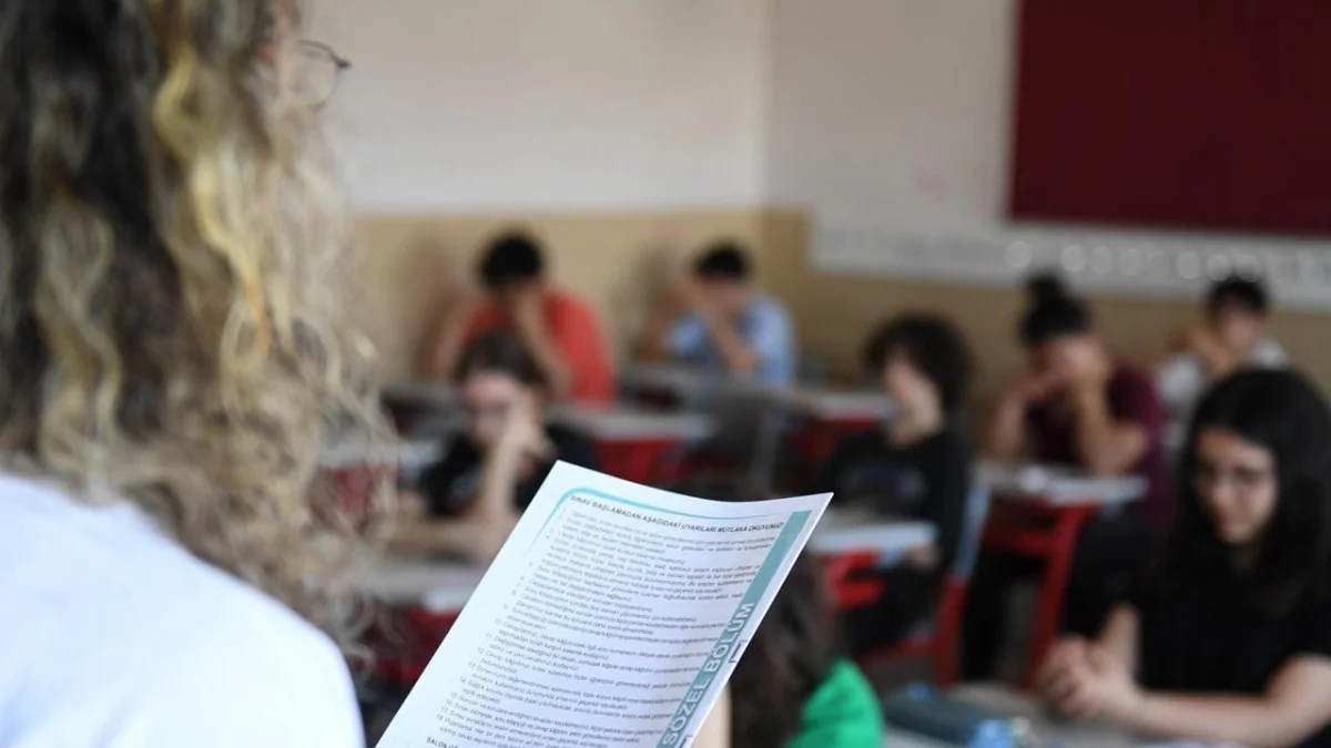 MEB kılavuzu yayımladı: Okullarda yazılı sınavlarda yeni sistem MEB kılavuzu yayımladı: Okullarda yazılı sınavlarda yeni sistem