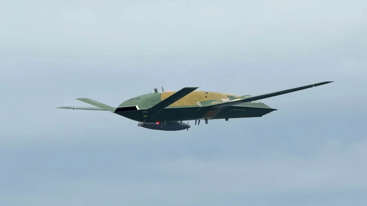 ABD Donanması 3 bin 380 km mesafeden insansız yakıt uçağı MQ-25'i kontrol etti ABD Donanması 3 bin 380 km mesafeden insansız yakıt uçağı MQ-25'i kontrol etti