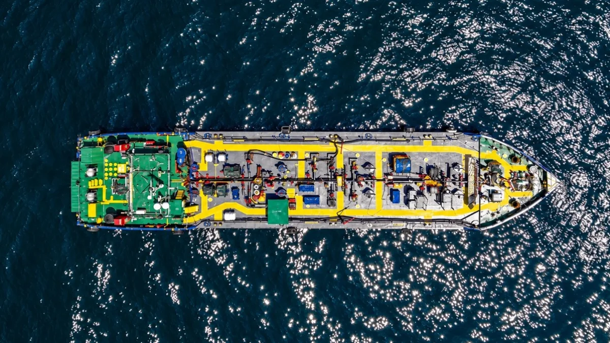 Rusya'dan ABD'ye dizel sevkiyatında ilk adım: 40 bin tonluk tanker yarın yola çıkıyor Rusya'dan ABD'ye dizel sevkiyatında ilk adım: 40 bin tonluk tanker yarın yola çıkıyor