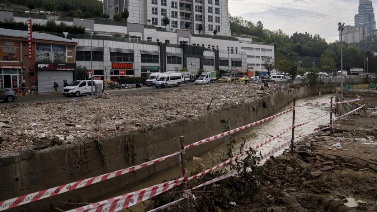 İstanbul'daki sel felaketi için sağlanan destek 430 milyon liraya ulaştı İstanbul'daki sel felaketi için sağlanan destek 430 milyon liraya ulaştı