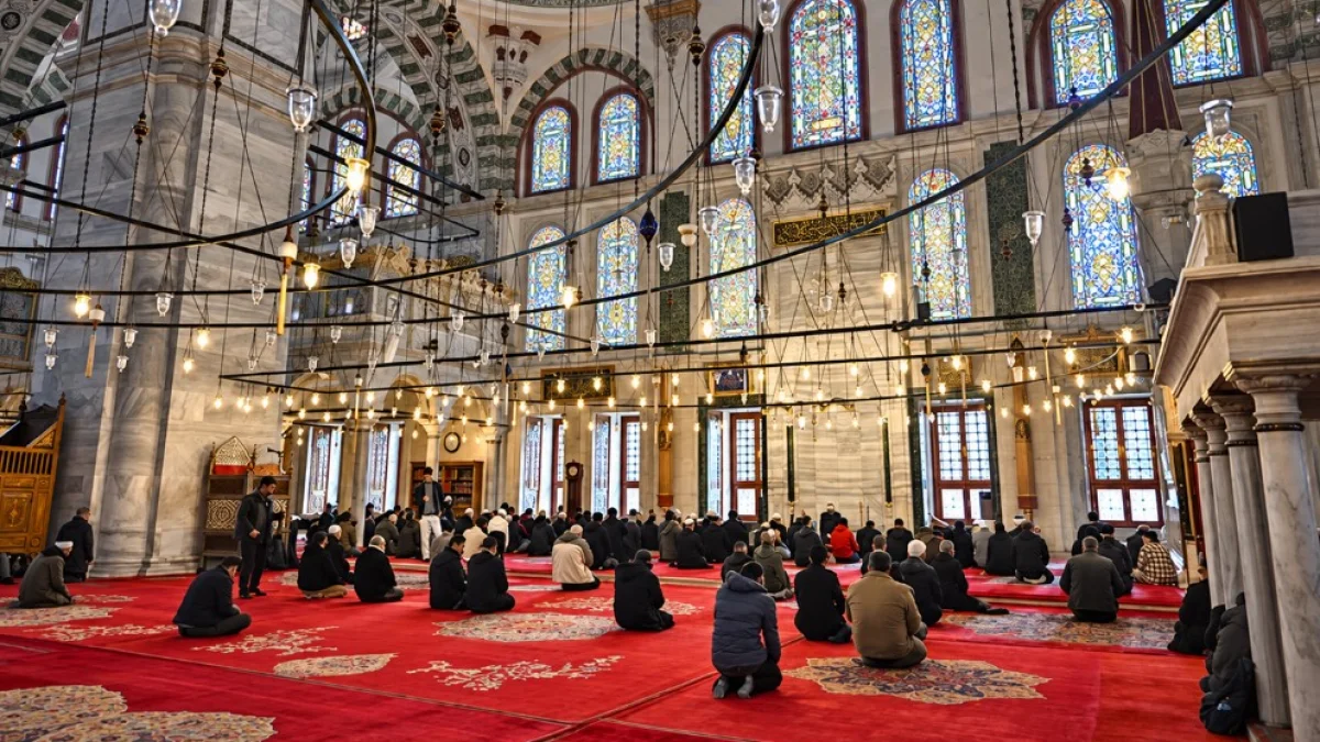 CUMA NAMAZI SAATİ İSTANBUL: 23 Ekim cuma namazı saat kaçta? CUMA NAMAZI SAATİ İSTANBUL: 23 Ekim cuma namazı saat kaçta?