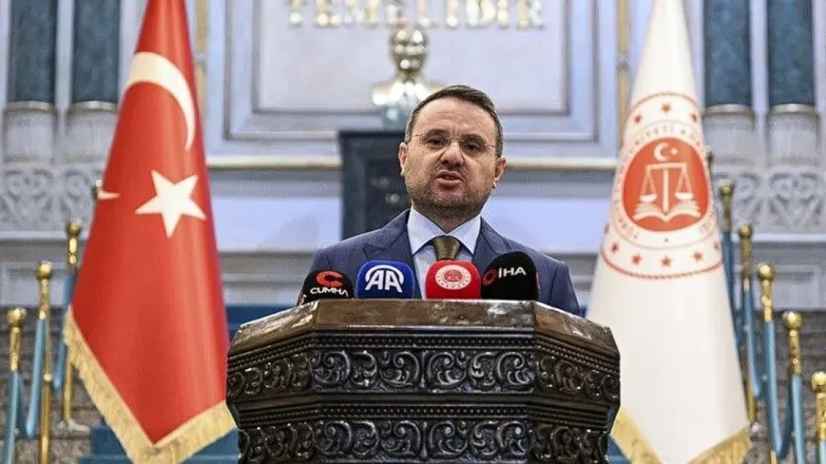 Adalet Bakanı Akın Gürlek'ten fon soruşturması mesajı: Gönüllü iade sorumluluğu kaldırmaz Adalet Bakanı Akın Gürlek'ten fon soruşturması mesajı: Gönüllü iade sorumluluğu kaldırmaz
