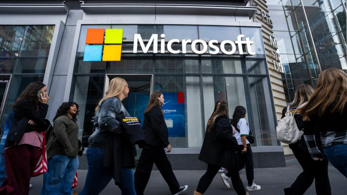 Microsoft 60 bin çalışanına gönüllü ayrılık teklifi sundu Microsoft 60 bin çalışanına gönüllü ayrılık teklifi sundu