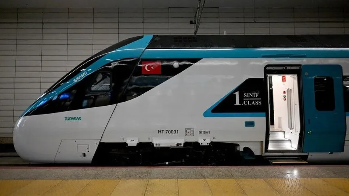 Milli hızlı trenden deneme seferi: 250 kilometre hıza ulaştı Milli hızlı trenden deneme seferi: 250 kilometre hıza ulaştı