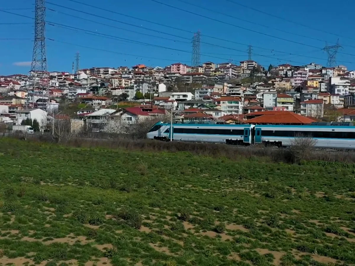 İlk set testte, ikincisi yolda: Bakan Uraloğlu, Milli Hızlı Tren üretiminde son durumu paylaştı