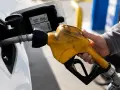 Akaryakıt fiyatları son durum: Benzine zam geldi, tabelalar değişti! İstanbul’da benzin litre fiyatı ne kadar oldu? İndirim beklentisi var mı?