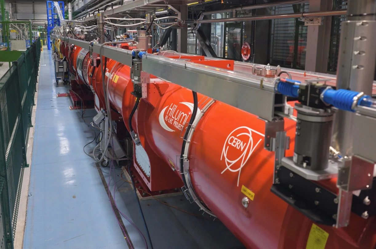 CERN, dünyanın en güçlü parçacık hızlandırıcısını 11,3 tesla mıknatıslarla yükseltti