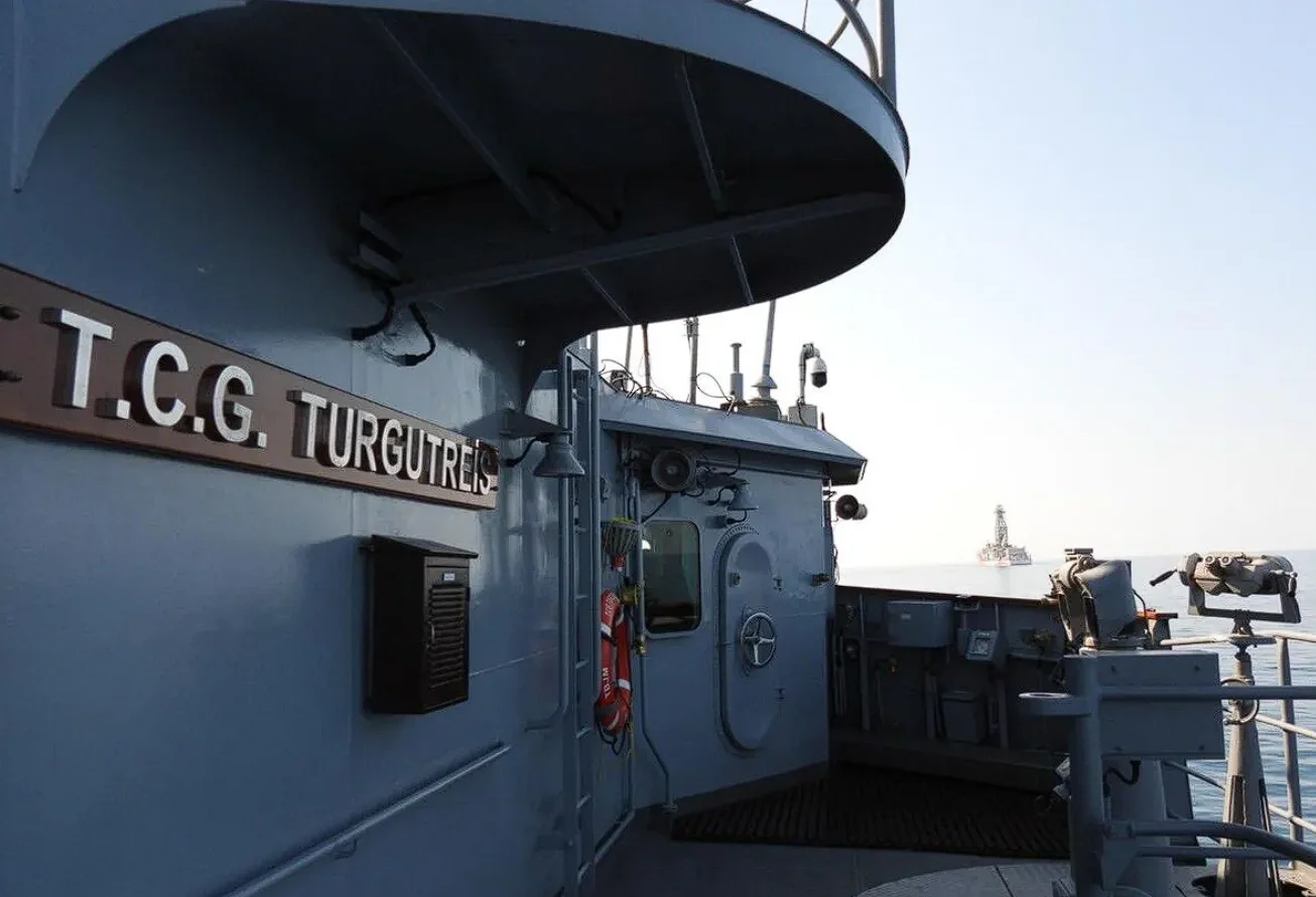 Karadeniz’de sondaj gemilerine TCG Turgutreis koruması