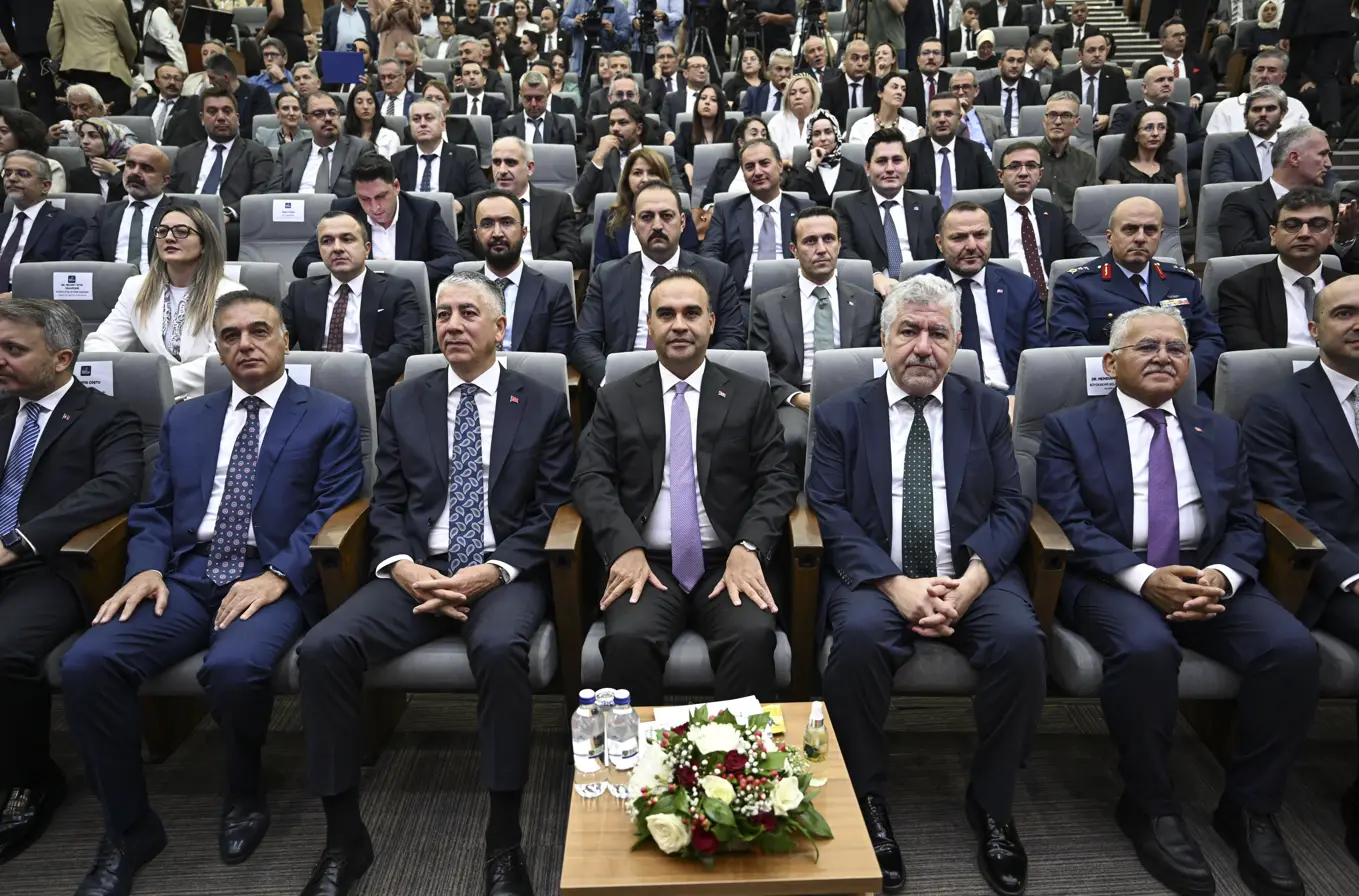 Model Fabrika sayısı 16’ya çıkacak, KOBİ’lere yeni destek verilecek