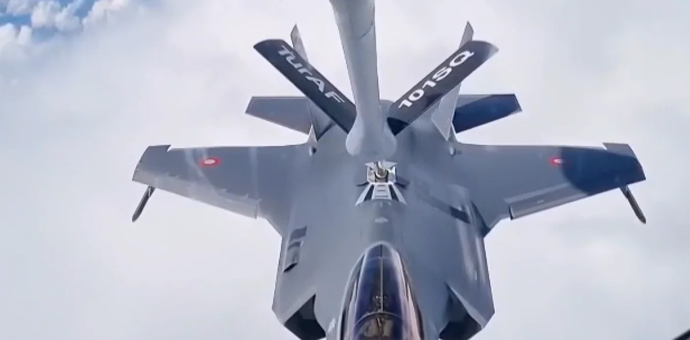 SON DAKİKA: MSB duyurdu: Türk tanker uçağından F-35’e havada yakıt ikmali