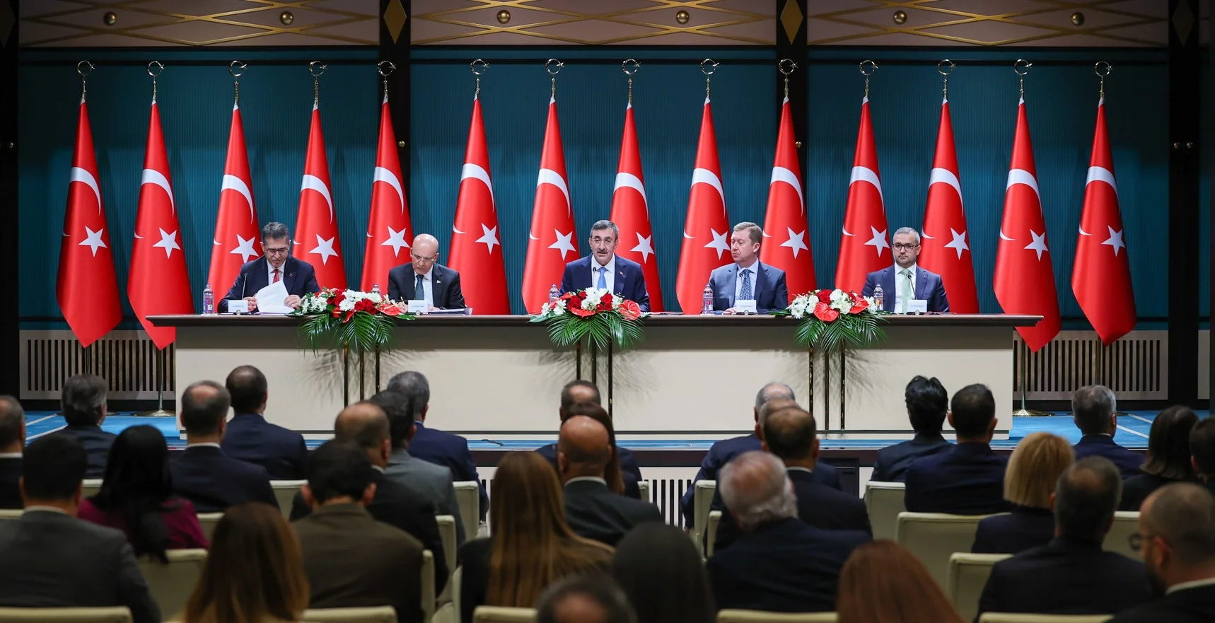 SON DAKİKA: 2027-2029 OVP hedefleri açıklandı: 2029'da büyüme yüzde 5, milli gelir 2,2 trilyon dolar