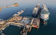 Kuşadası'na kruvaziyer akını! 2 gemiyle 8 bin 200 turist geldi