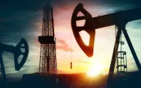 Petrol fiyatlarında 'çatışma' etkisi: 76 dolara yükseldi