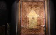 Osmanlı'dan kalan 300 yıllık saf ipek halı Kapadokya'da sergileniyor