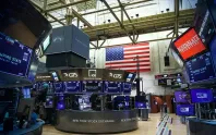 New York borsası haftanın son işlem gününe karışık seyirle başladı