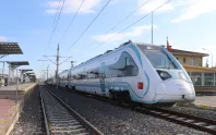Yolculardan tam not aldı: Milli Elektrikli Tren Halkalı-Uzunköprü hattında ilk seferine çıktı