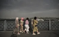 İstanbul'da hava bir anda değişti: Saat 18.45'te başladı: Boğaz sise büründü