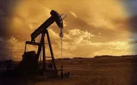 Petrol üretimi düştü: ABD’nin ticari ham petrol stokları 2 milyon varil arttı