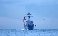 ABD savaş gemisi USS Benfold Güney Çin Denizi'nde günlerce elektriksiz kaldı