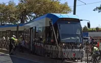 Beyoğlu Fındıklı'da tramvay raydan çıktı