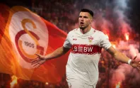 Galatasaray Stuttgart ile anlaşmaya yakın! Ermedin Demirovic transfer pazarlığı başladı