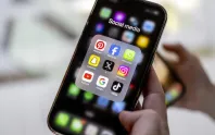 Bir ülke daha adım attı: Polonya'da ilkokullarda cep telefonu kullanımı yasaklandı Bir ülke daha adım attı: Polonya'da ilkokullarda cep telefonu kullanımı yasaklandı
