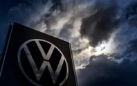 Volkswagen'in fabrika kapatma kararına karşın Alman hükümetinden hamle