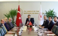 Bakan Bayraktar, Iraklı heyetle bir araya geldi Bakan Bayraktar, Iraklı heyetle bir araya geldi