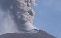 Etna'daki volkanik hareketlilik İtalya'da seferleri aksattı Etna'daki volkanik hareketlilik İtalya'da seferleri aksattı
